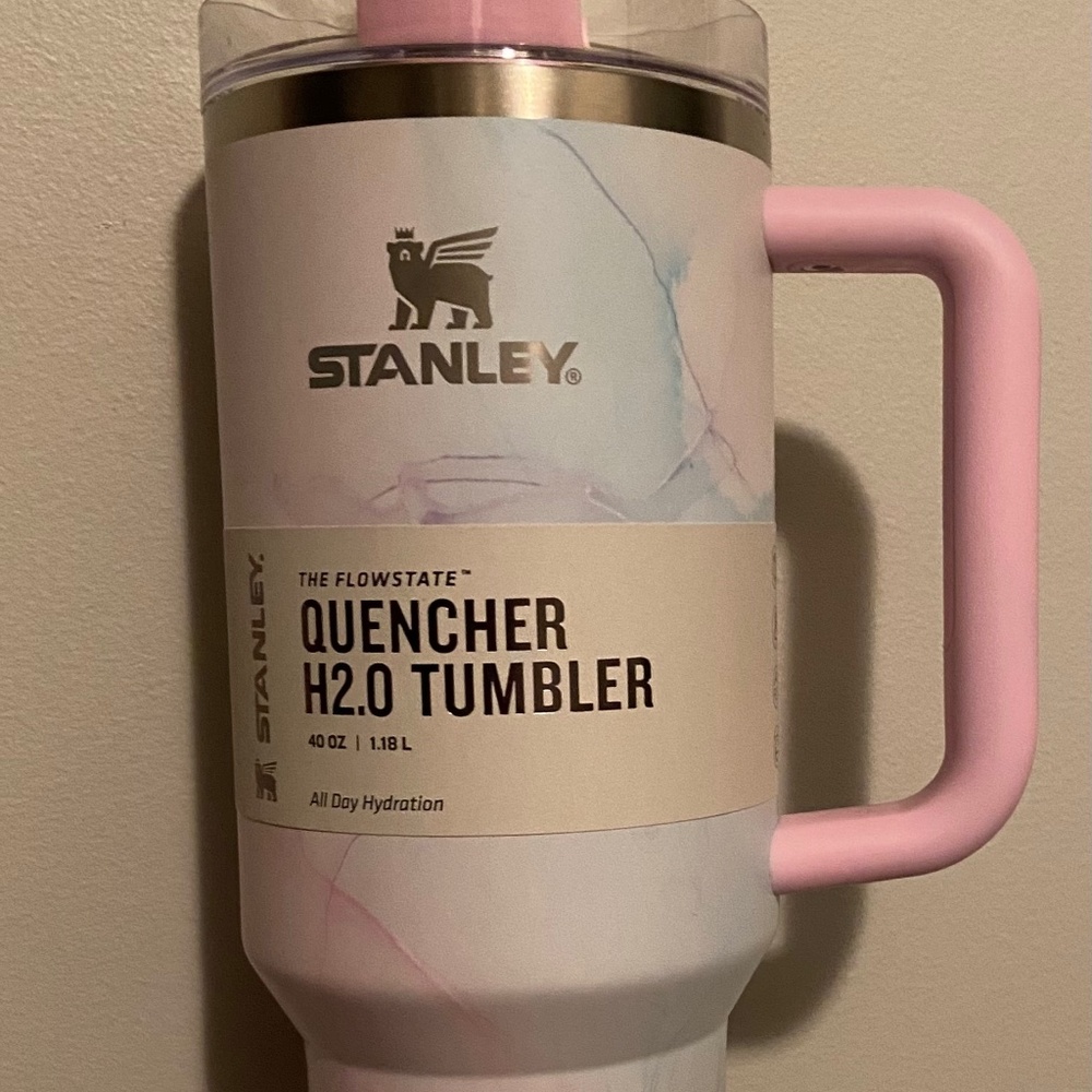 Stanley 40 oz tumbler- tulle- brand new